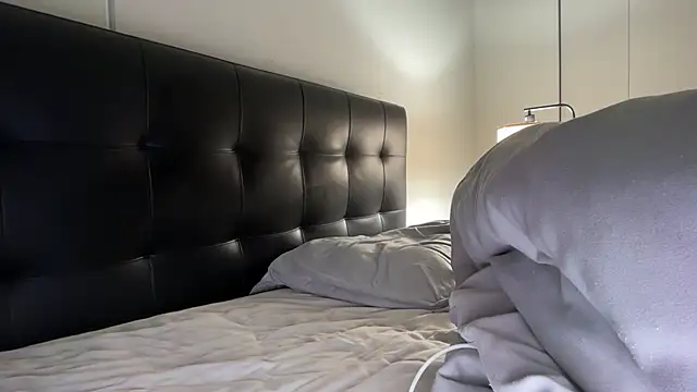 Show de happynewyear111222 na webcam