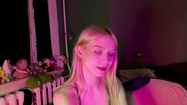 sexy_cute18 Adlı Modelin Canlı XXX Sohbeti