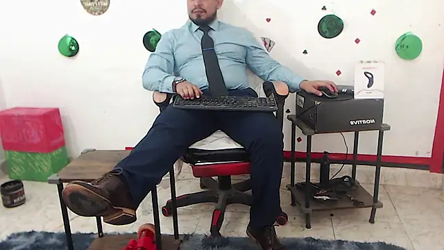 KalethBigDickn Webbikameraesitys