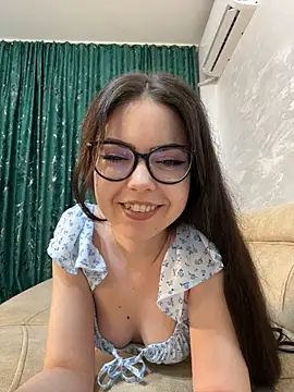 Chatroom XXX en direct de KaylaLewyss