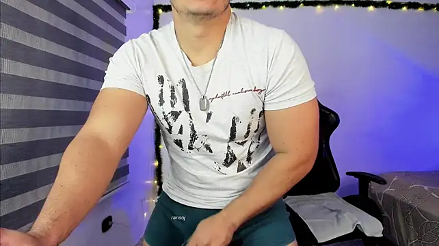 ransoj's Live XXX Chat