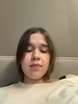 HornyGirlH Webcam show