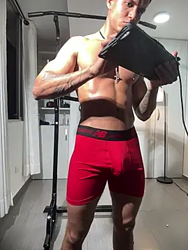 Paradise_boy__ live XXX chat