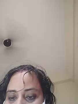 Sheela-Bhabi Chat XXX in diretta