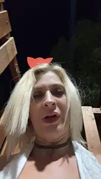 HOTLadyluna's Live XXX Chat