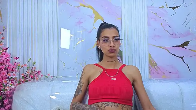 Czat XXX na żywo – KarlaSlutSkinny__