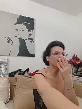 RebeccaNoble Chat XXX in diretta