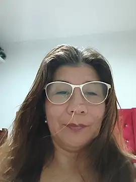 Chat XXX en directo de Naught-Milf