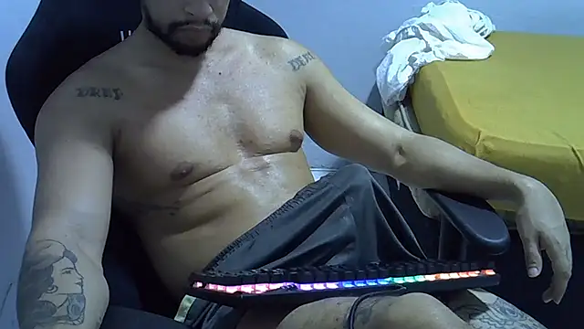Show de moreno_dotado22 na webcam
