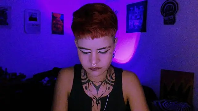 alex_one888 Adlı Modelin Canlı XXX Sohbeti
