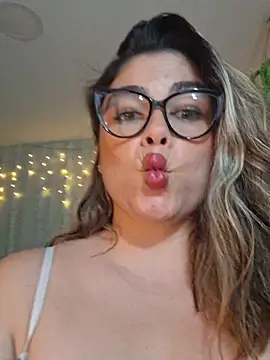 Juliietha_servas Chat XXX live