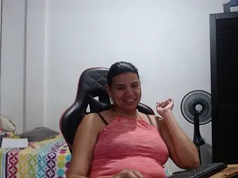 Adriana_0312 Adlı Modelin Canlı XXX Sohbeti