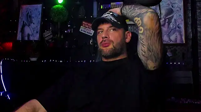 Chat +18 de LexHardy ao vivo