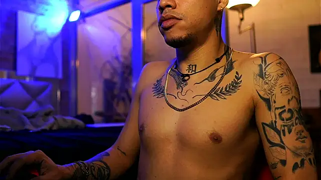 AlphaMasterXxxn Live XXX chat