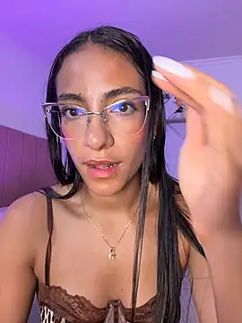 Chat XXX en directo de elegant__rouse