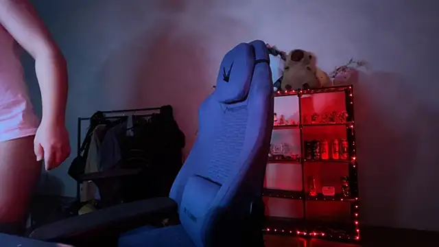 _ELIGOS_: вебкам-шоу