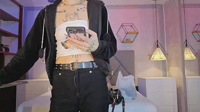lhiamfitt10's Live XXX Chat