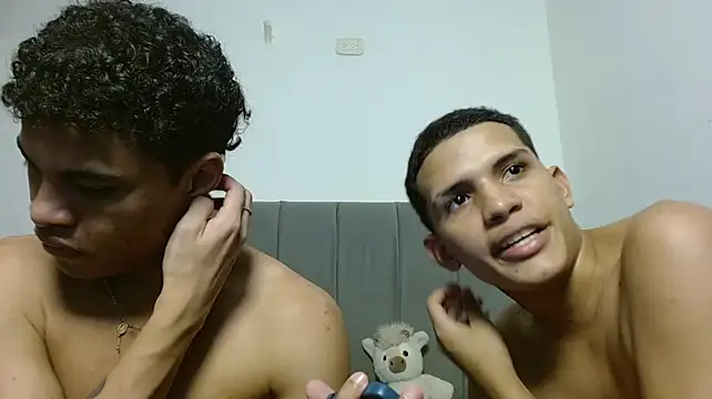 Jose_And_Daniel webkamerás műsora