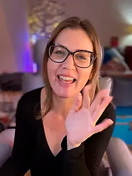 צ'אט XXX בשידור חי של MaiseKnox