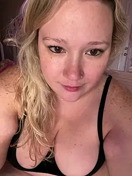 PiggyRose লাইভ XXX চ্যাট
