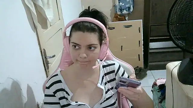 Angel_Ristoww Adlı Modelin Canlı XXX Sohbeti
