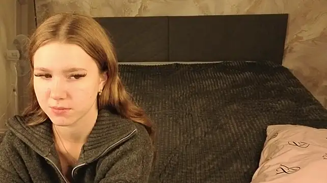 Cherryyy_Bliss élő XXX-chatje