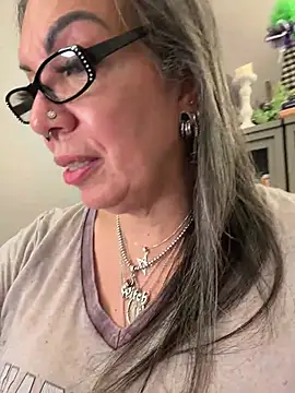 dieseldame1313's Live XXX Chat