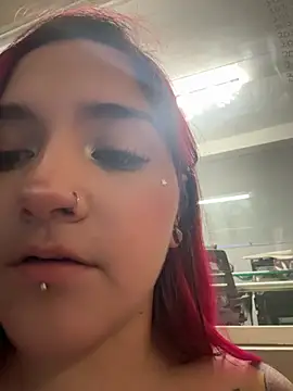bella_mush élő XXX-chatje
