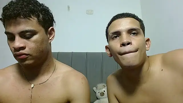 دردشة Jose_And_Daniel الجنسية المباشرة