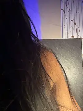 Valentinne_z Adlı Modelin Canlı XXX Sohbeti