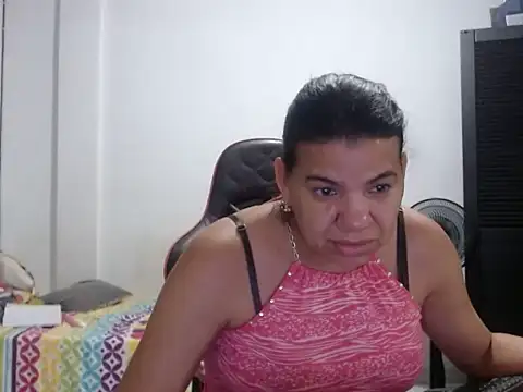 Adriana_0312 élő XXX-chatje