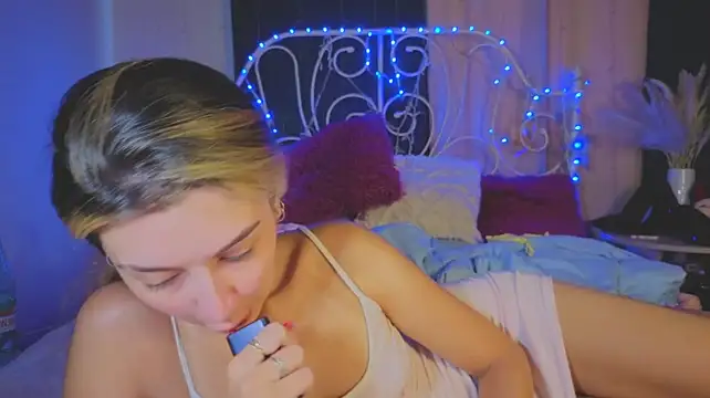 Funny_Bunny's Live XXX Chat