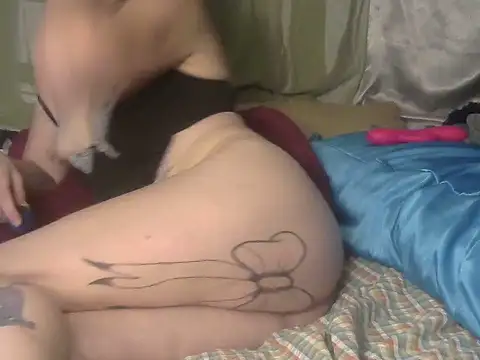Chat XXX en directo de NaughtyIzzy4U