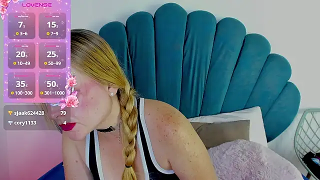 XXX chat uživo modela EmilySumer