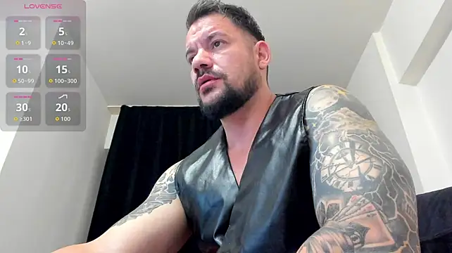 musclemonster31 Show Webcam
