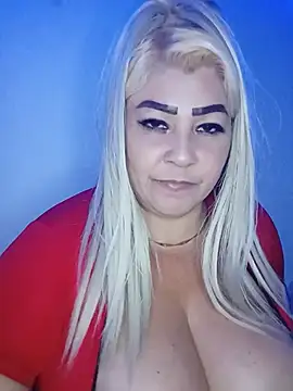 XXX chat uživo modela BonniAdams