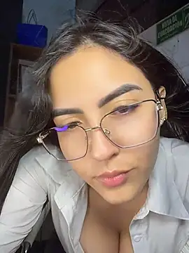 XXX chat uživo modela I_AM_SOPHIE_
