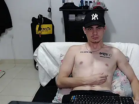 Zac_Efront live XXX chat