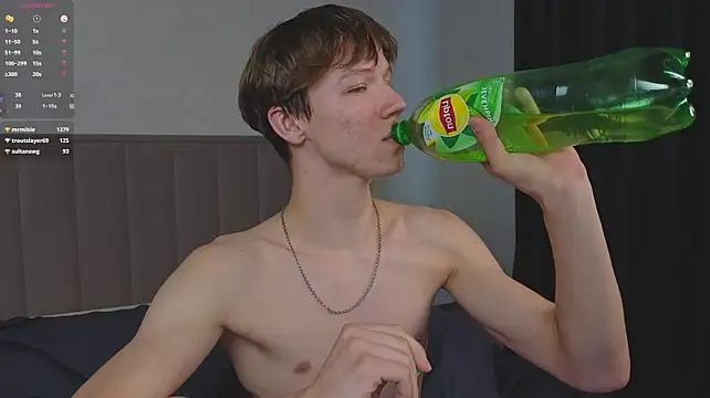 cuMte_boy élő XXX-chatje