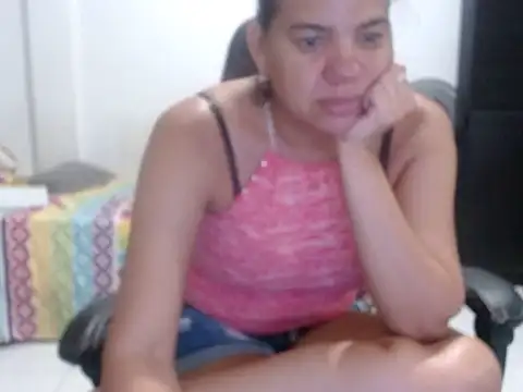 Adriana_0312: απευθείας συνομιλία ΧΧΧ