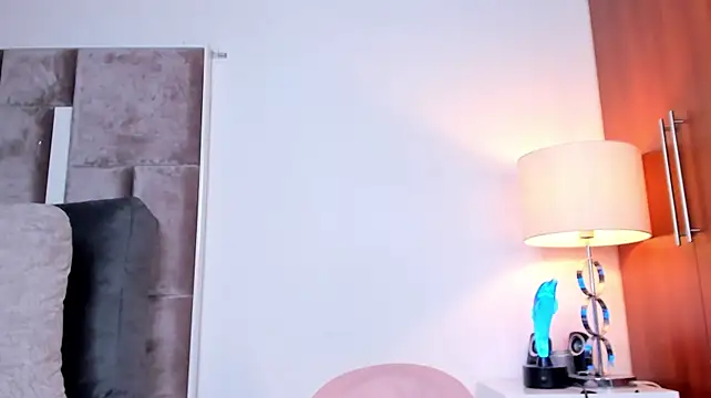Nia_Bunny 现场XXX聊天