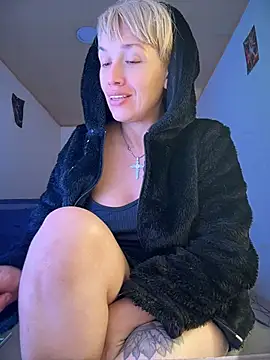 MARILYNKOVANOVA's Live XXX Chat