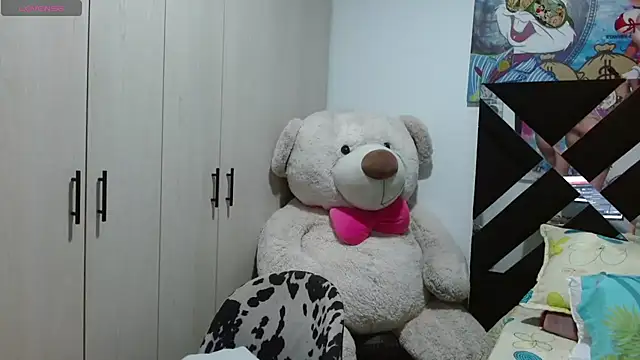 SarithaBunny webcam show