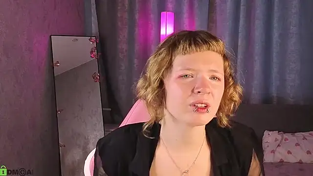 VioletDesiree's Live XXX Chat