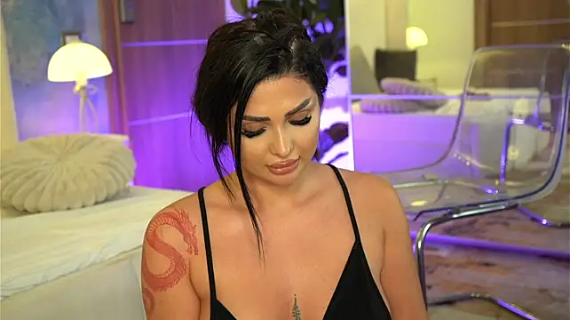 KylieKroftt's Live XXX Chat