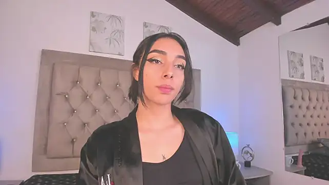 XXX chat uživo modela Sara_smithh_