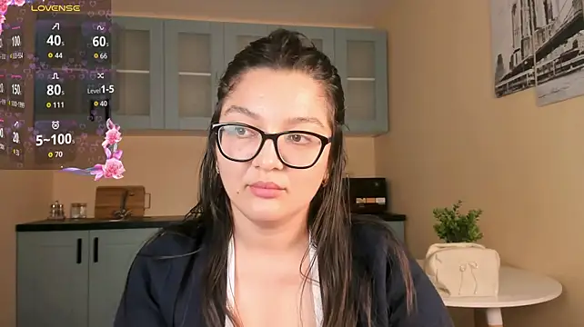 ZarifaBev Chat XXX live