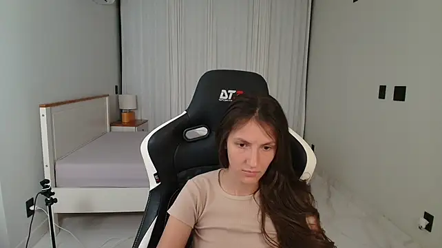 upssnowy Chat XXX live