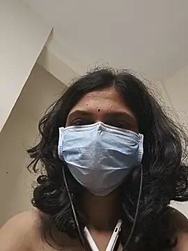 Shivani2002のライブXXXチャット