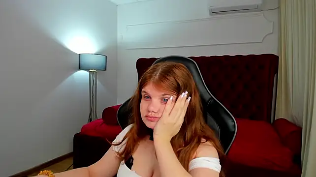 ChloeHalses live XXX chat